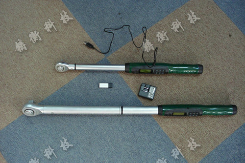 可連電腦數顯扭矩扳手