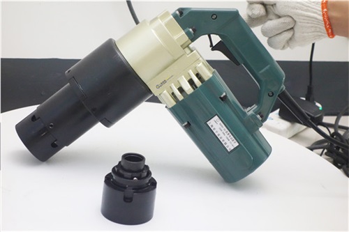 直柄式數(shù)顯定扭矩電動扳手