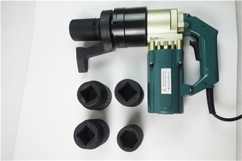 直柄式數(shù)顯定扭矩電動扳手