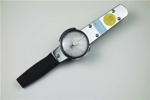 工廠用無線傳輸螺栓擰緊扭力100N.m電動扳手圖片